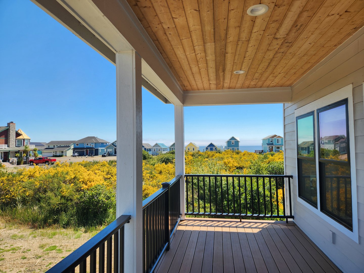 The front deck with a view of the Greys Harbor and Westport